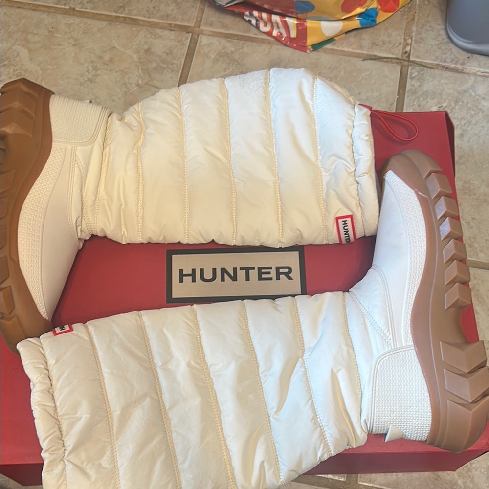 Hunter Tall Intrepid Snow Boots